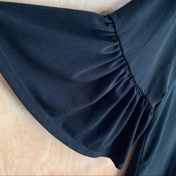 Worthington Short Flutter Sleeve Top Round Neck Black Petite XL - Picture 3 of 7